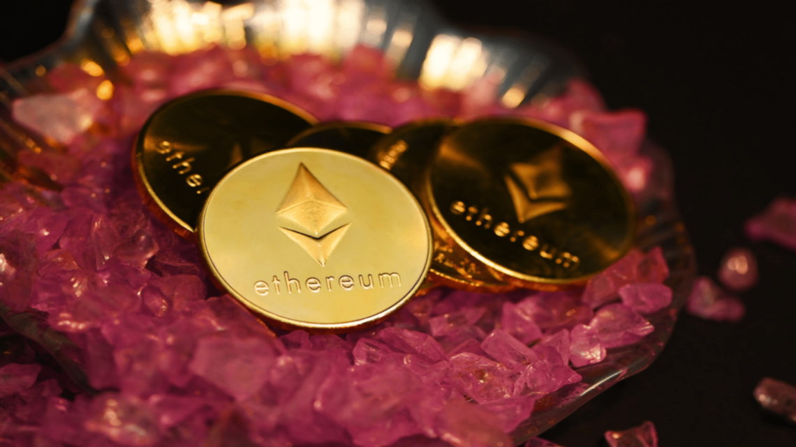 Market Crash presents lifetime opportunity to invest in Ethereum, Shiba Inu and Avorak AI