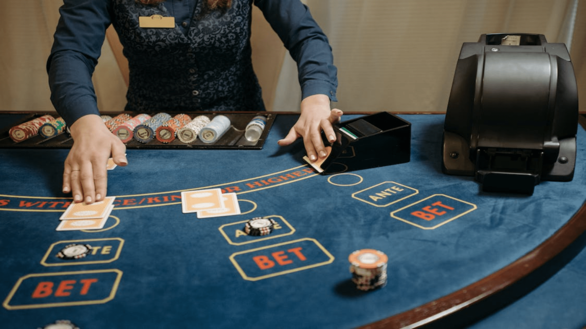 Decoding Crypto Casinos: What Is a Crypto Casino and How Does It Work?